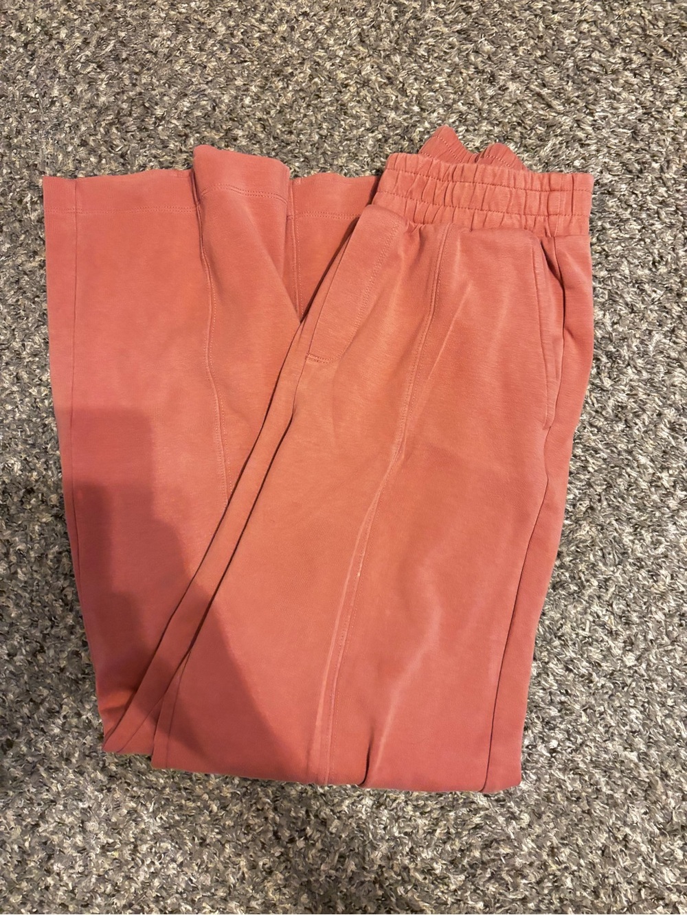 Old navy wide leg sweatpants - Picture 2 of 3